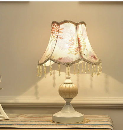 European Style Table Lamp Bedroom Bedside Lamp Touch Simple Modern Romantic Creative Retro Home Bedside Table Lamps Decor Light