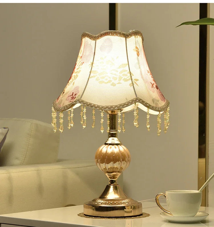 European Style Table Lamp Bedroom Bedside Lamp Touch Simple Modern Romantic Creative Retro Home Bedside Table Lamps Decor Light
