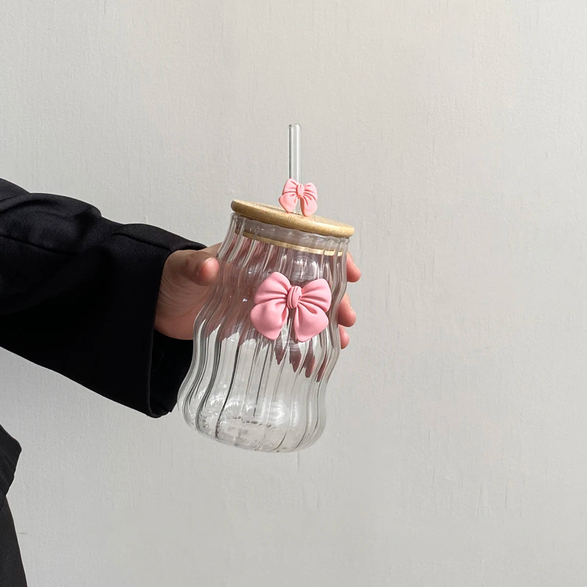 Glass Cup with Lid and Straw, Bow-Knot Aesthetic Coffee Tumbler Wavy Striped Clear Glassware for Iced Coffee, Milk, Tea & Juices