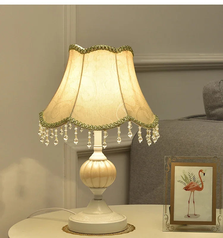 European Style Table Lamp Bedroom Bedside Lamp Touch Simple Modern Romantic Creative Retro Home Bedside Table Lamps Decor Light